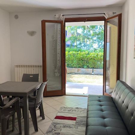 Appartamento Il Faro Con Giardino In Residence Con Piscina Desenzano del Garda Extérieur photo