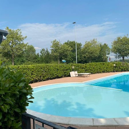 Appartamento Il Faro Con Giardino In Residence Con Piscina Desenzano del Garda Extérieur photo